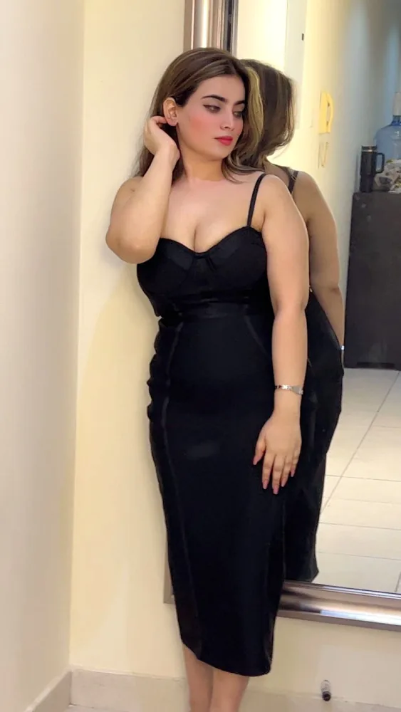 Blonde Mumbai escorts