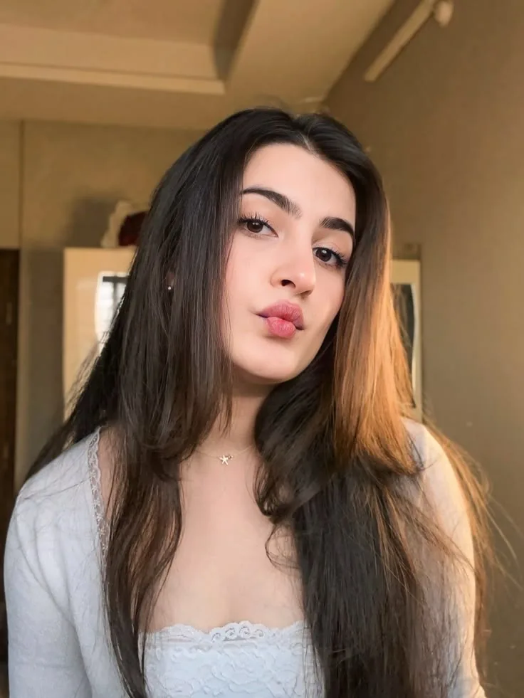 Slim Girl Mumbai escorts