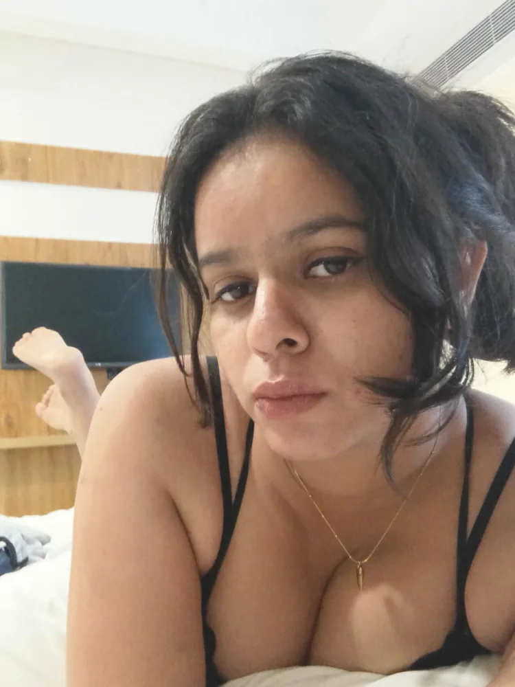 Tall Girl Mumbai escorts