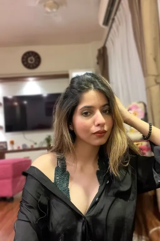 Housewife escorts in Mumbai - Deluxe Beauties