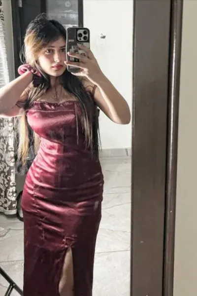 Chinese escorts in Mumbai - Deluxe Beauties