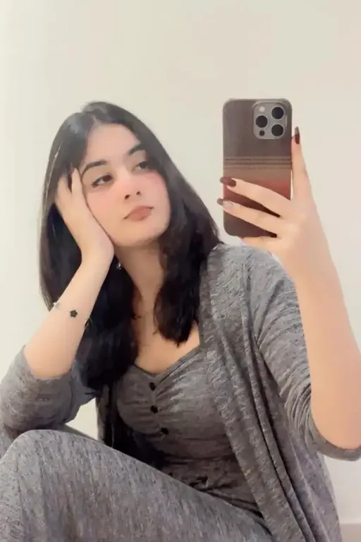 Drishti, 22, call girl from Bandra, Mumbai