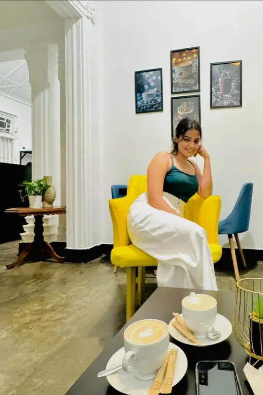 Gujarati escorts in Mumbai - Deluxe Beauties