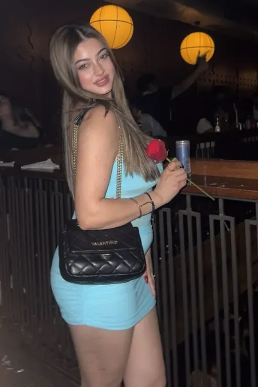 Desi model escorts in Mumbai - Deluxe Beauties
